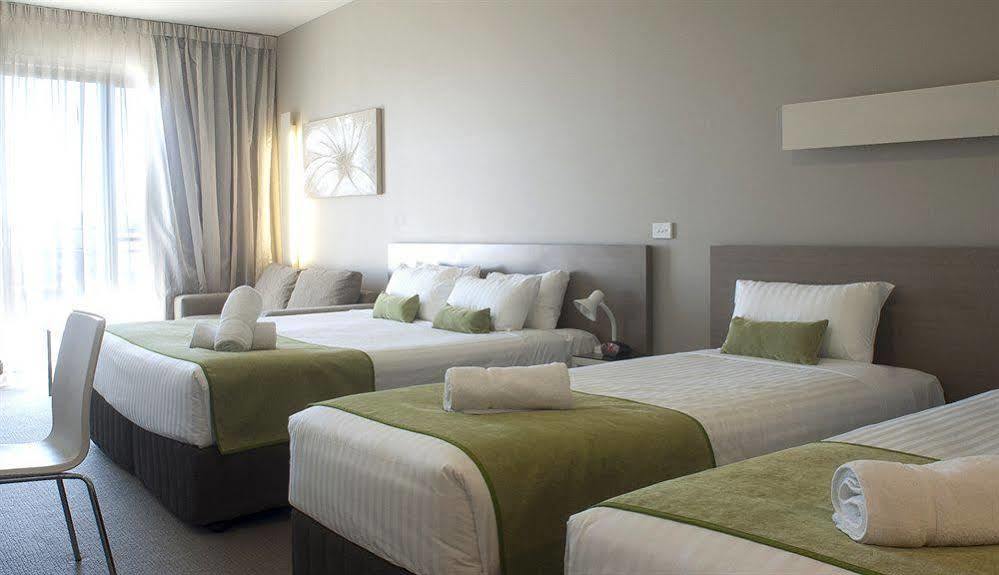 Abode Gungahlin Aparthotel Canberra Exterior foto